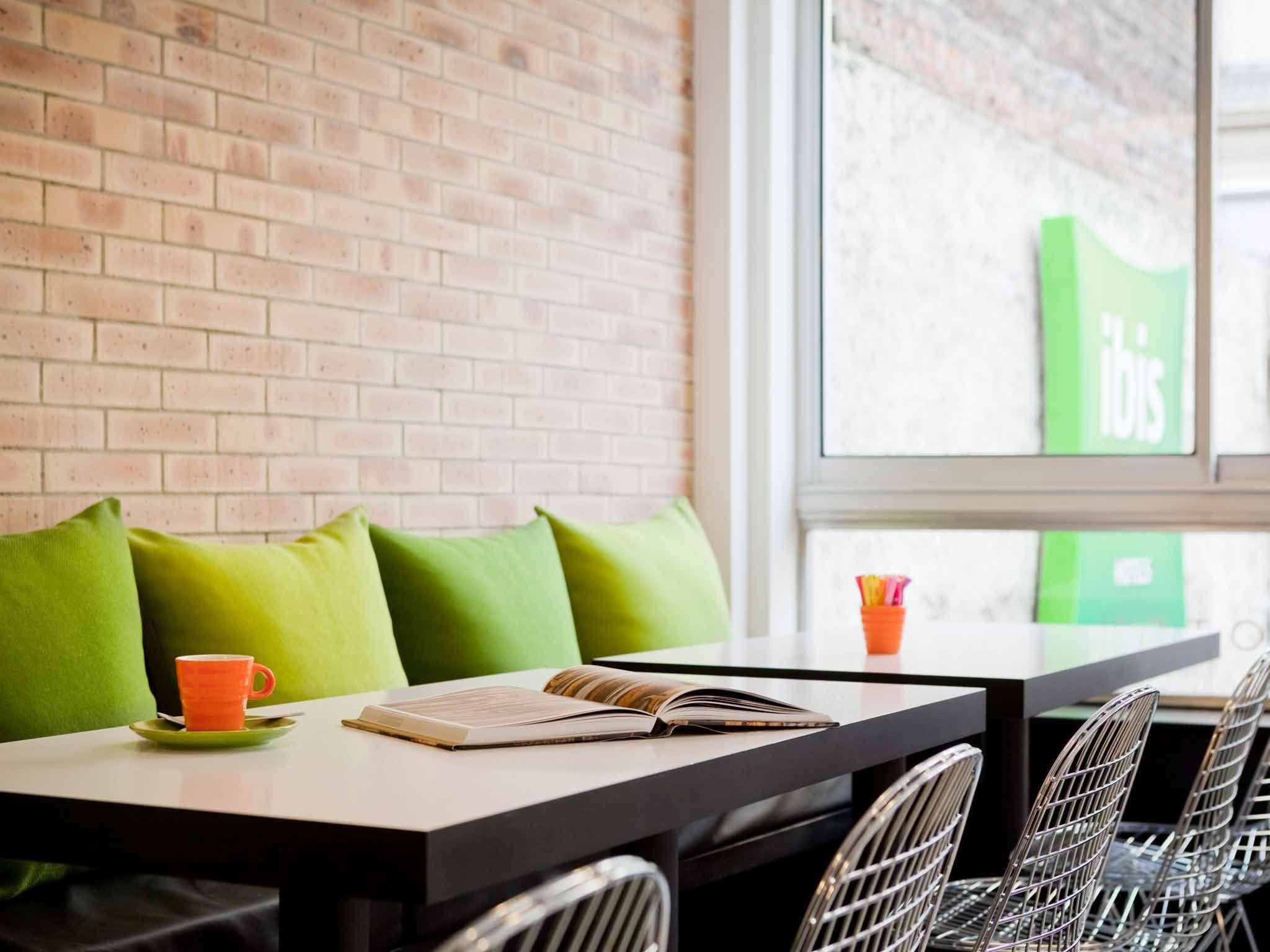 Ibis Styles Paris Buttes Chaumont Hotell Exteriör bild